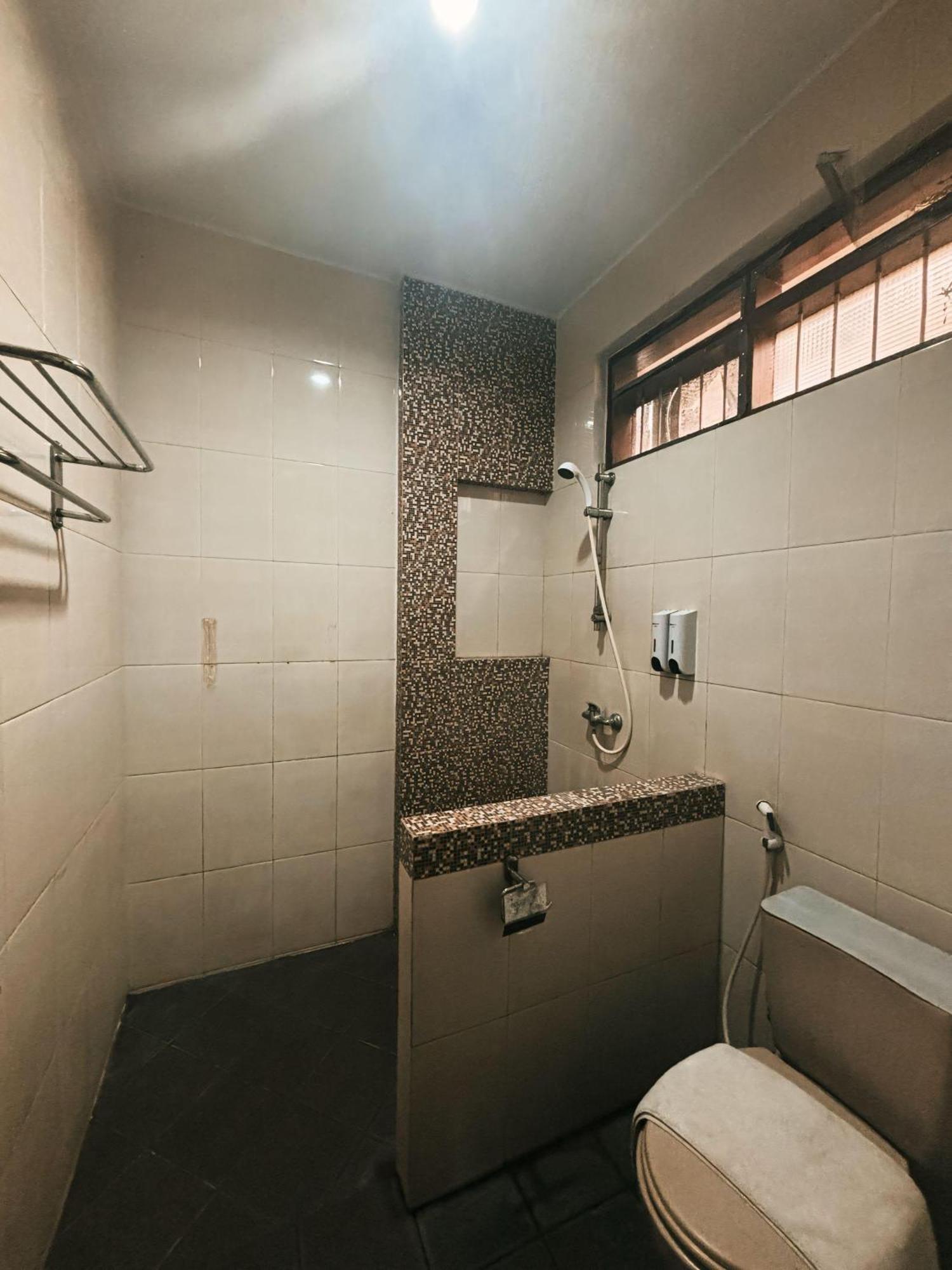 Yaemal Frances Hotel Bandung Exterior photo